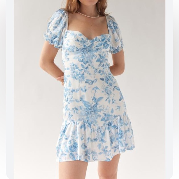 Urban Outfitters Kiss the Sky Floral Print Sweetheart Mini Dress - Picture 2 of 11